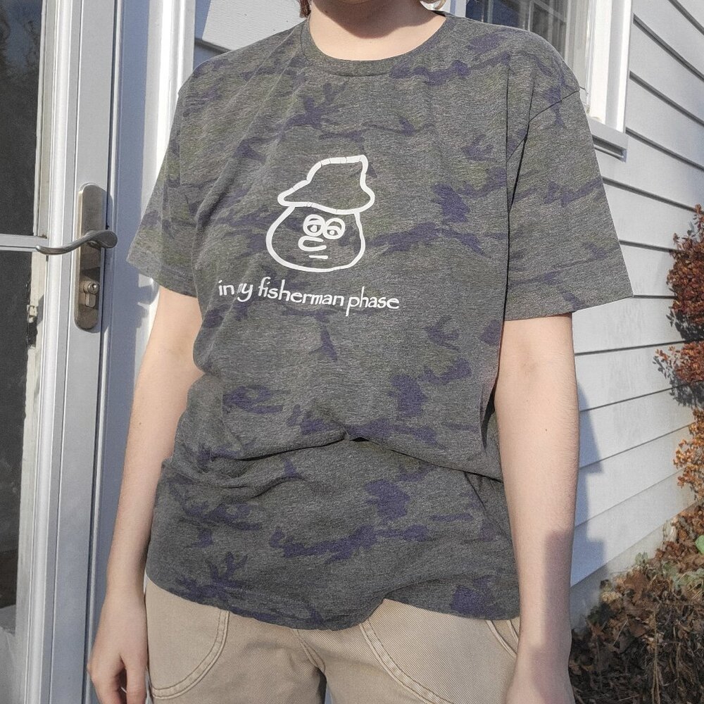 🎣 " in my fisherman era " camo tee 🎣